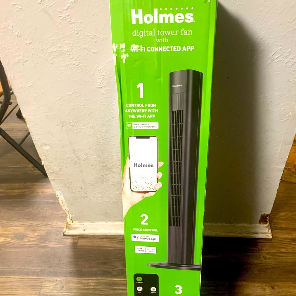 Holmes 36" Smart Tower Oscillating Fan Black
